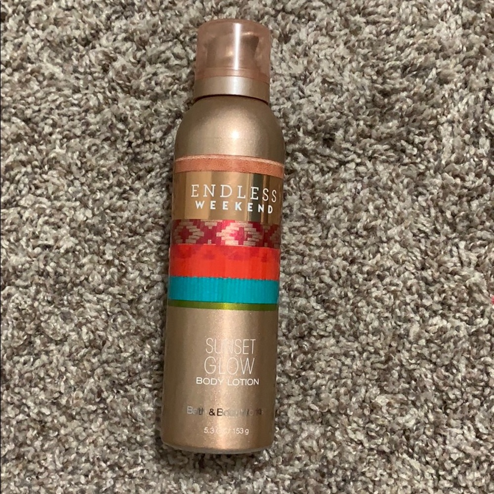 Endless Weekend Sunset Glow Body Lotion